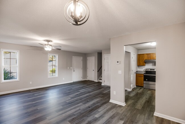 Building Photo - Villa Rica Rental