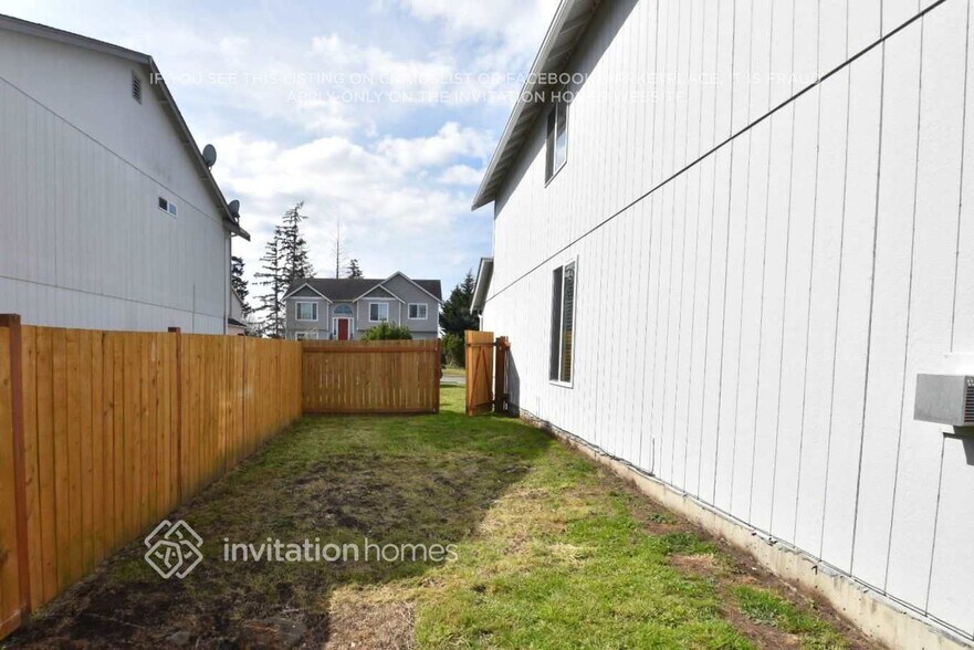 Building Photo - 19817 15th Avenue E