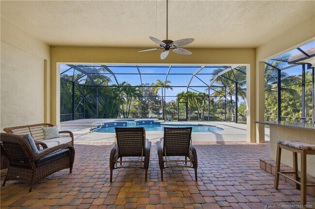 Building Photo - 109 SE Fiore Bello