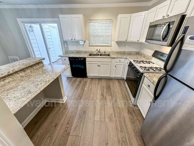 Building Photo - 3575 Kennesaw Station Dr