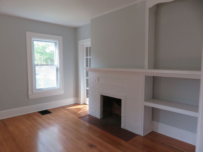 Building Photo - Brace yourself, because this Walnut Hill beauty doesn’t just turn heads — it demands a double-tak...