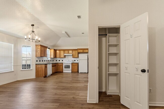 Building Photo - LIMITED-TIME MOVE-IN SPECIAL: Receive two weeks of free rent with an approved application and lea...