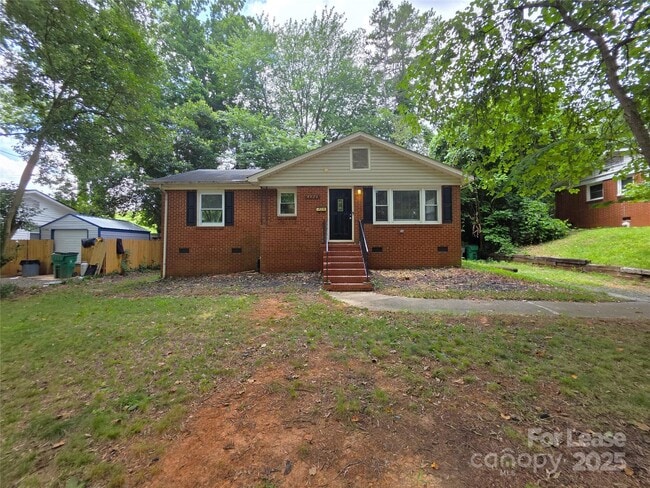 Building Photo - 4426 Holbrook Dr