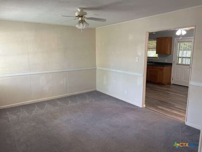 Building Photo - 303 Ridge St