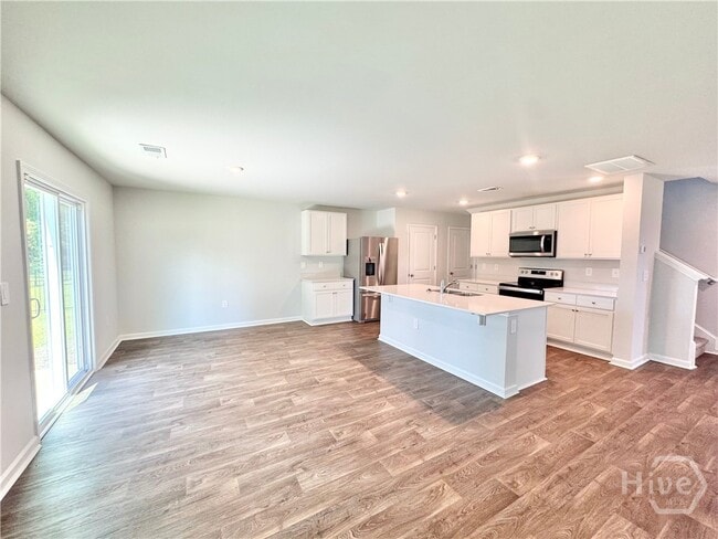 Building Photo - 106 Windcrest Dr