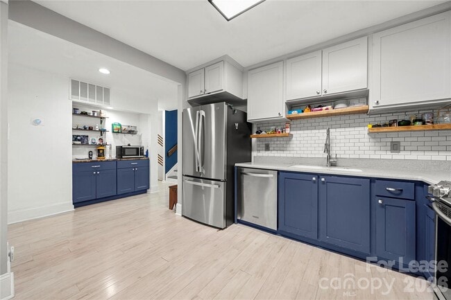 Building Photo - 222 Riverview Terrace