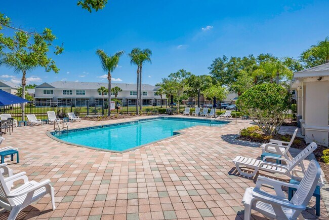 Building Photo - Townhome with Conservation View in The Bay at Cypress Creek!