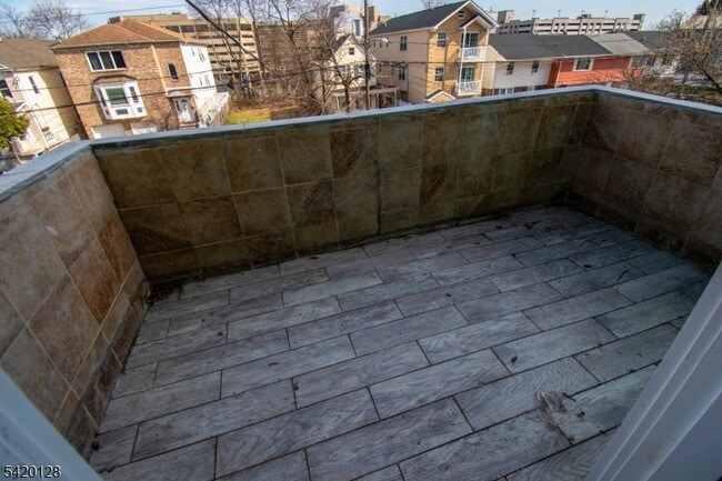 Building Photo - 157 Fairmount Ave