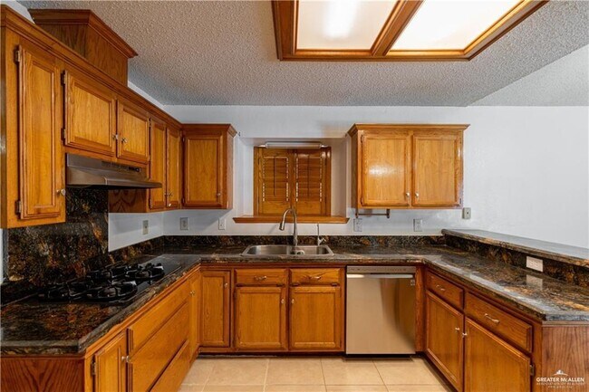 Building Photo - 20 N 21st St