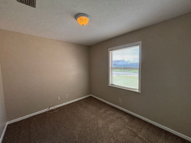 Building Photo - 4113-4115 W 22nd St