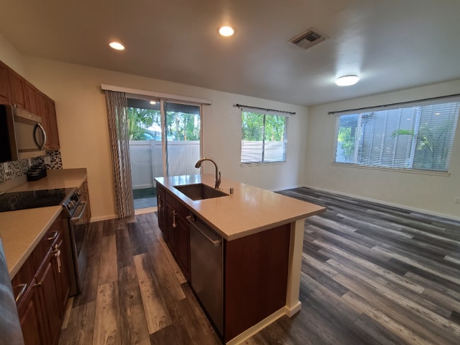 Building Photo - 91-6221-6221 Kapolei Pkwy