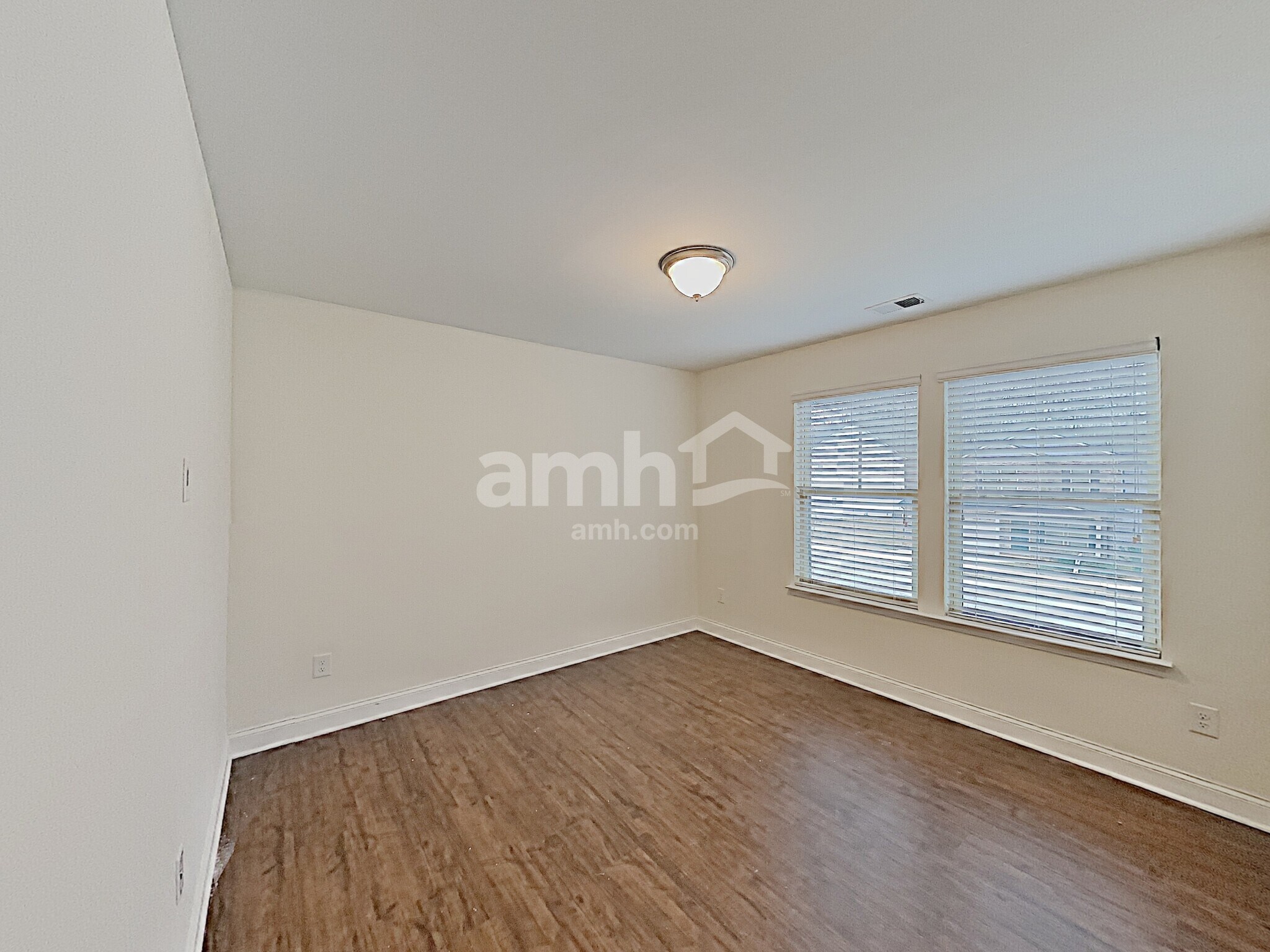 Building Photo - 411 Pearson Cir