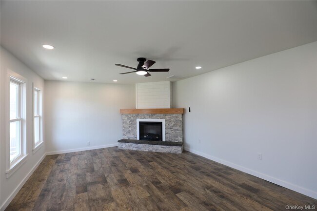 Building Photo - 111 Zandhoek Rd