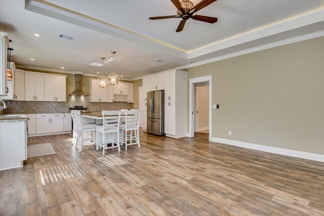 Building Photo - 400 Rish Store Rd