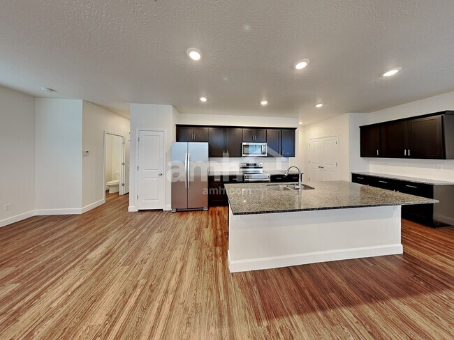 Building Photo - 5936 Verdigris Dr