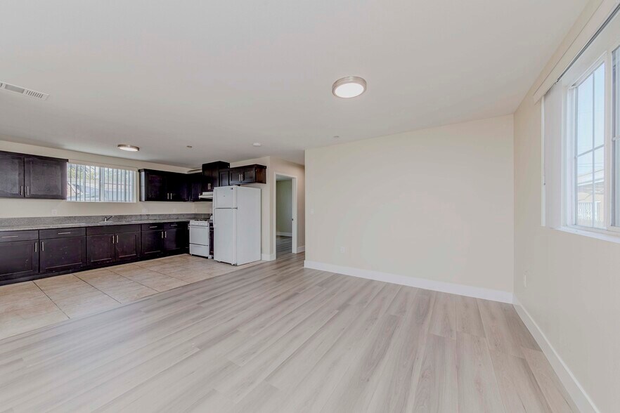Building Photo - 8711 McKinley Pl