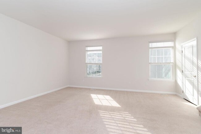 Building Photo - 6 Sparrow Cir