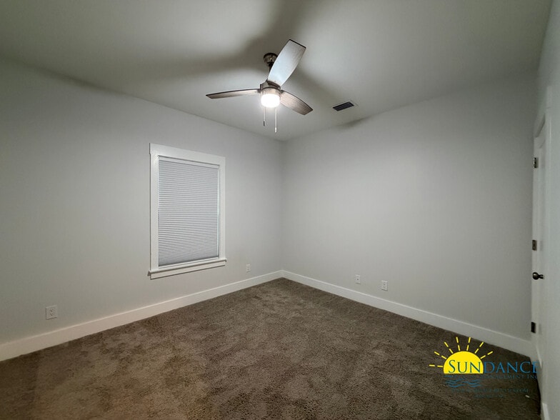 Building Photo - 1510 Ponderosa Rd W