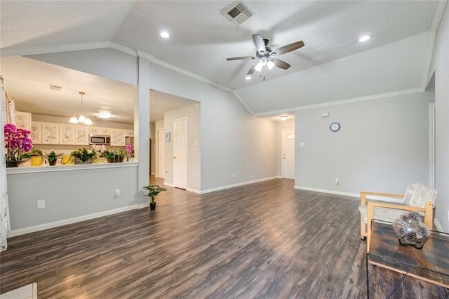 Building Photo - 7302 Greenwood Point Dr