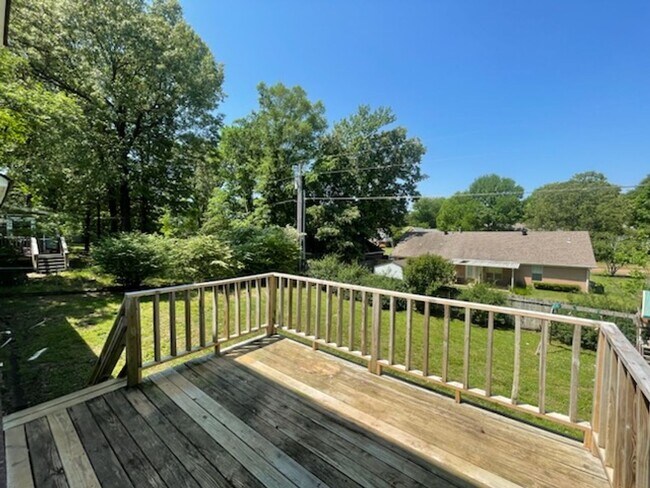 Building Photo - 6179 Cherokee Dr