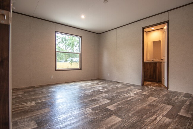 Building Photo - 10002 Sweetgum Ln