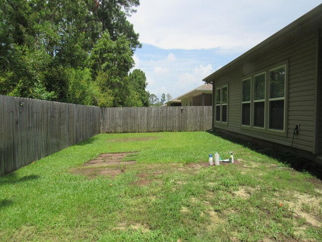 Building Photo - 2255 Tom St