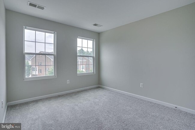 Building Photo - 2895 Sedgemore Pl