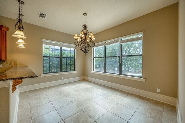 Building Photo - 1605 Kennesaw Dr