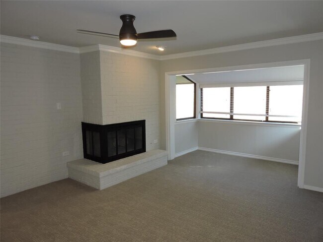 Building Photo - 12245 Montego Plaza
