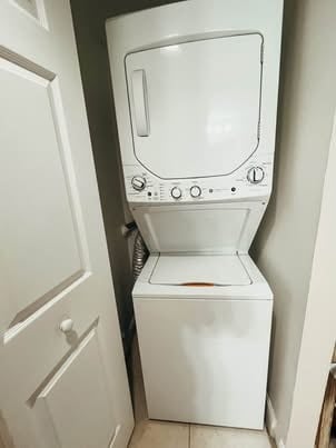 Building Photo - 17 Deer Creek Rd