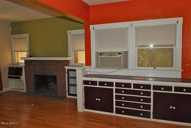 Building Photo - Spacious 3-Bedroom Home in Central Tucson