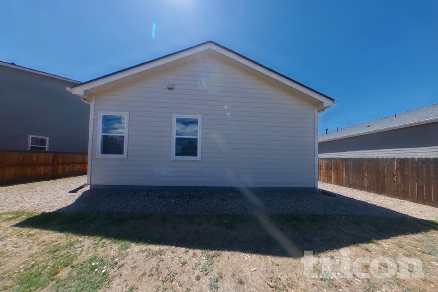 Building Photo - 6550 Phantom Way