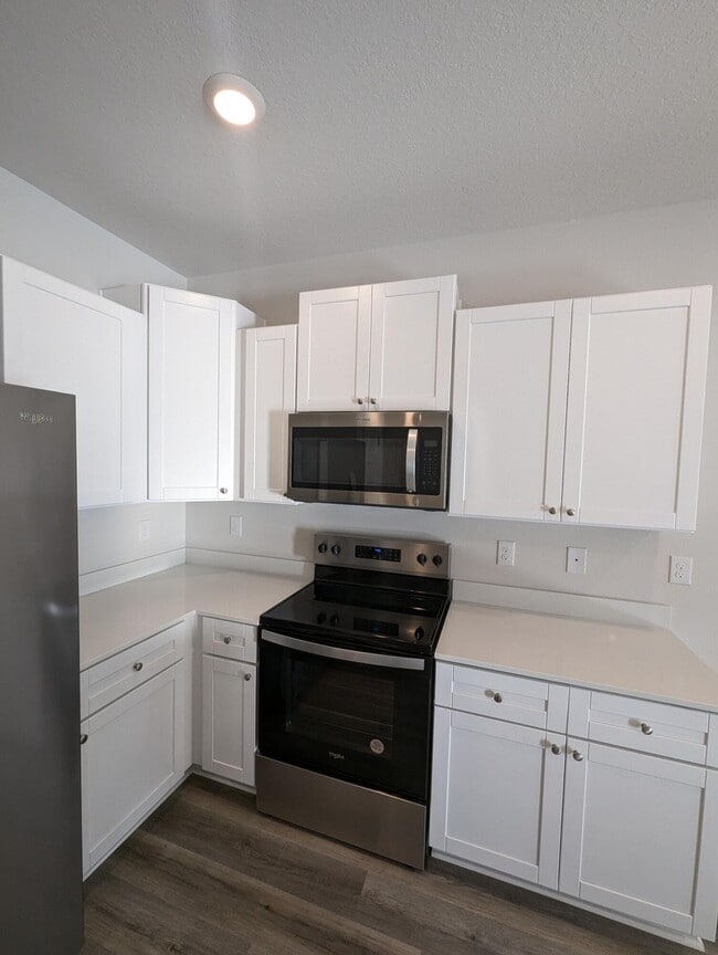 Building Photo - 5723 Sandy Walk St