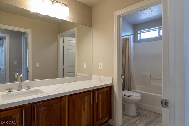 Building Photo - 8688 Little Fox St