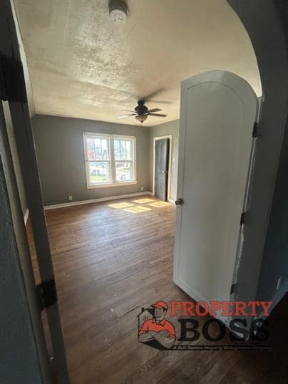 Building Photo - 1202 1/2 Elston St