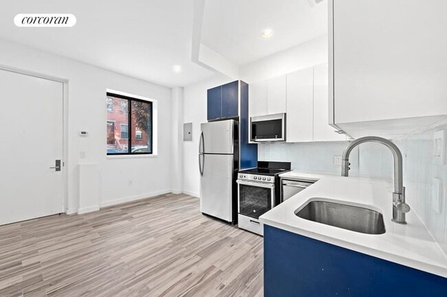 Building Photo - 59 W 128th St