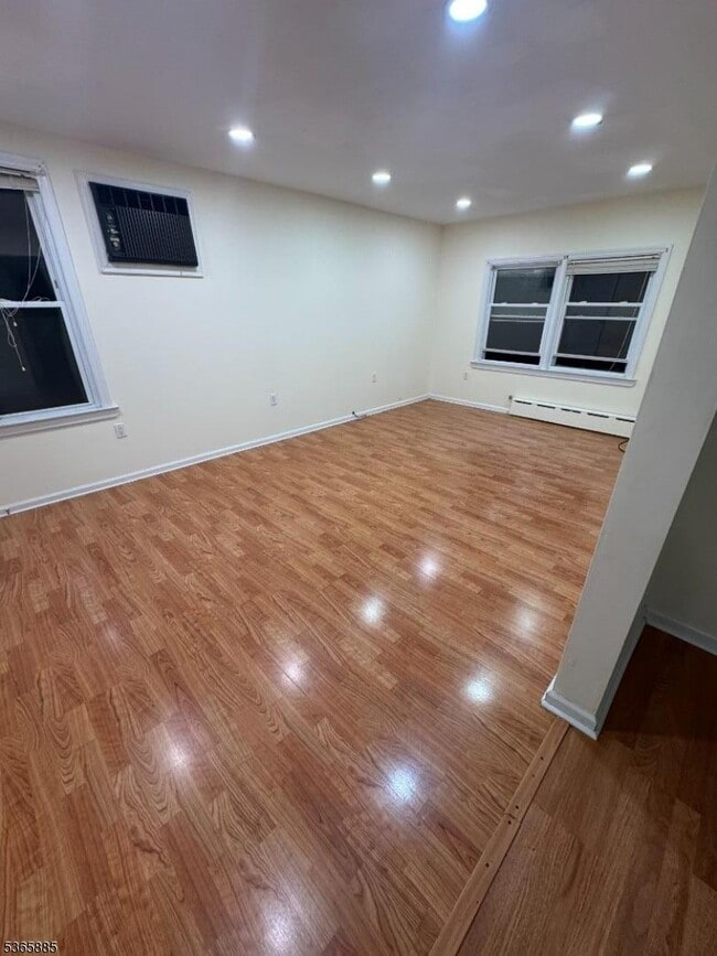 Building Photo - 32 Edisonia Terrace
