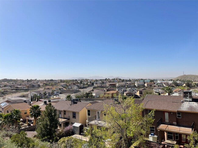 Building Photo - 7312 Camino Del Sol Dr