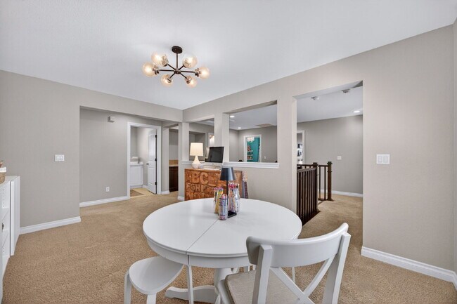Building Photo - "Spacious 5-Bedroom Retreat on South Quantock Way - Perfectly Designed for Comfort and Style!"
