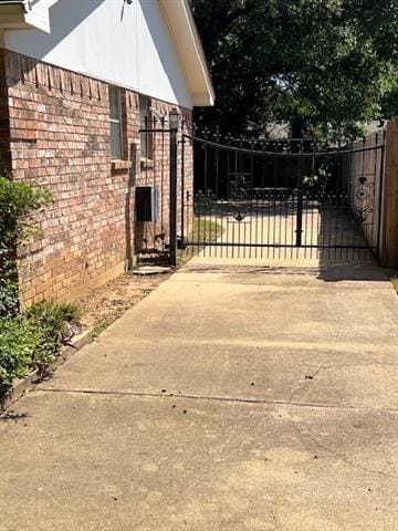 Building Photo - 408 Carnation Ln