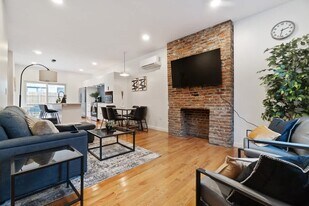 Building Photo - 1240 Butterfield Way