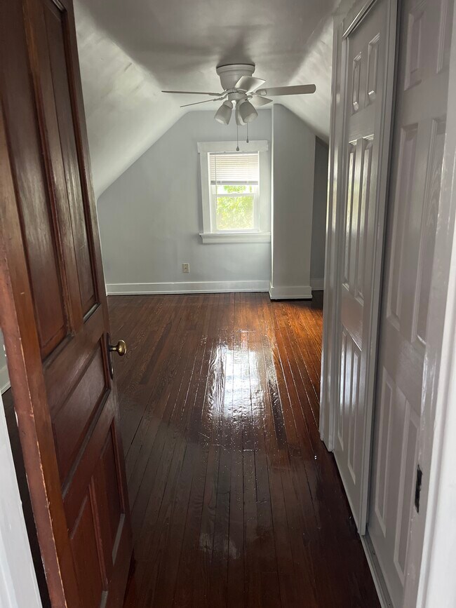 Building Photo - 3463 Cardiff Ave