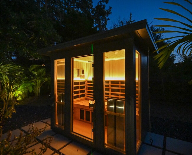 Building Photo - 10113 Lindelaan Dr