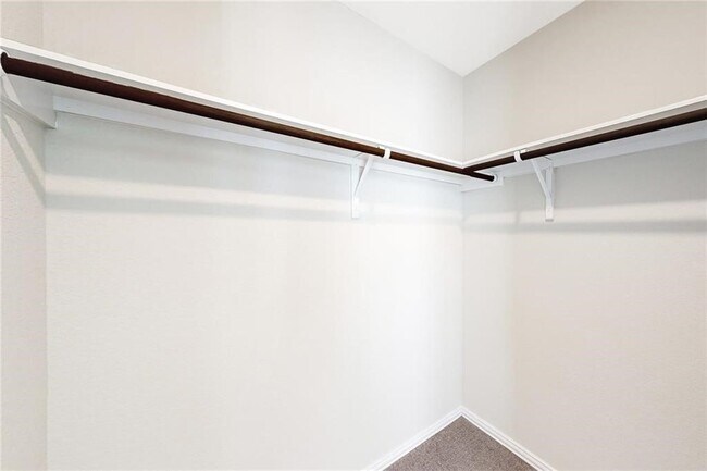 Building Photo - 17212 Crowndale Dr