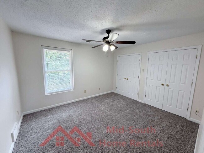 Building Photo - 8971 Meaghan Dr