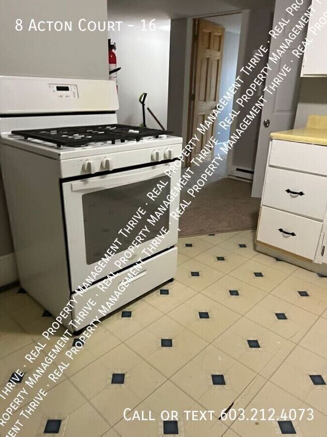 Building Photo - 8 Acton Ct