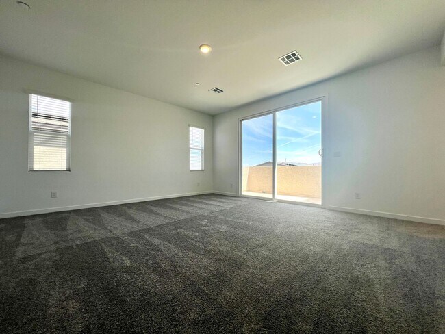 Building Photo - Stunning Newly Built 4-Bedroom, 3-Bathroom Home in Henderson
