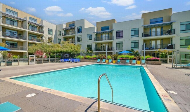 Building Photo - 1725 S Bascom Ave