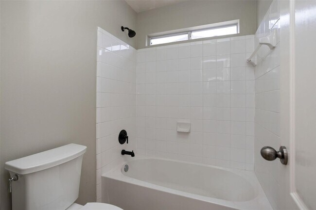Building Photo - 30322 Deleon Fields Dr
