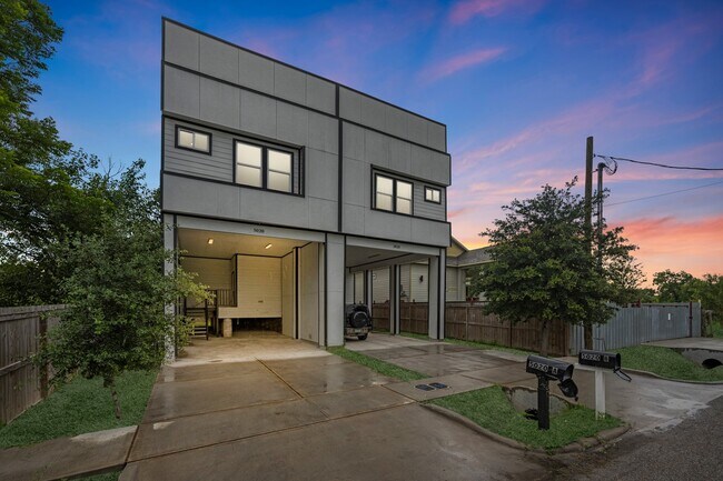 Building Photo - 5020 Sayers St